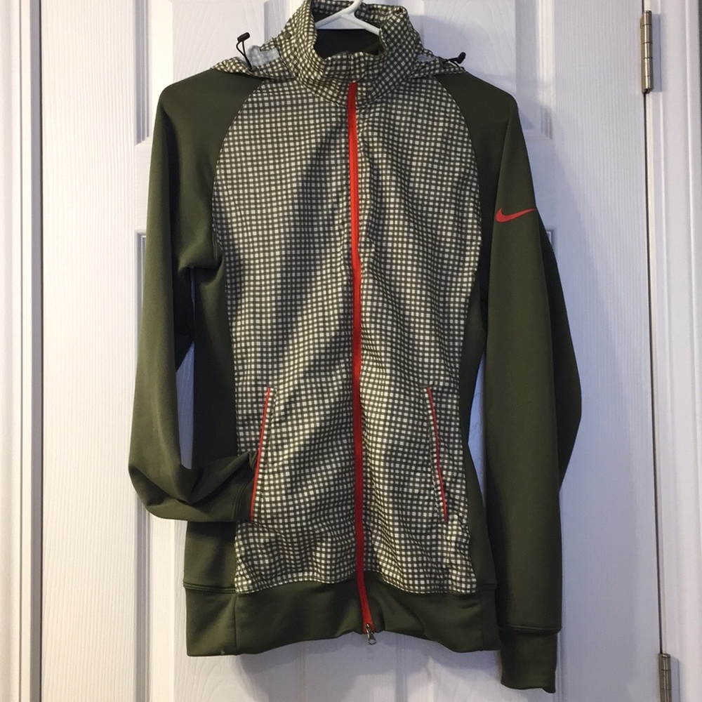 Nike Golf Sport Jacket With Tuck-away Hood
